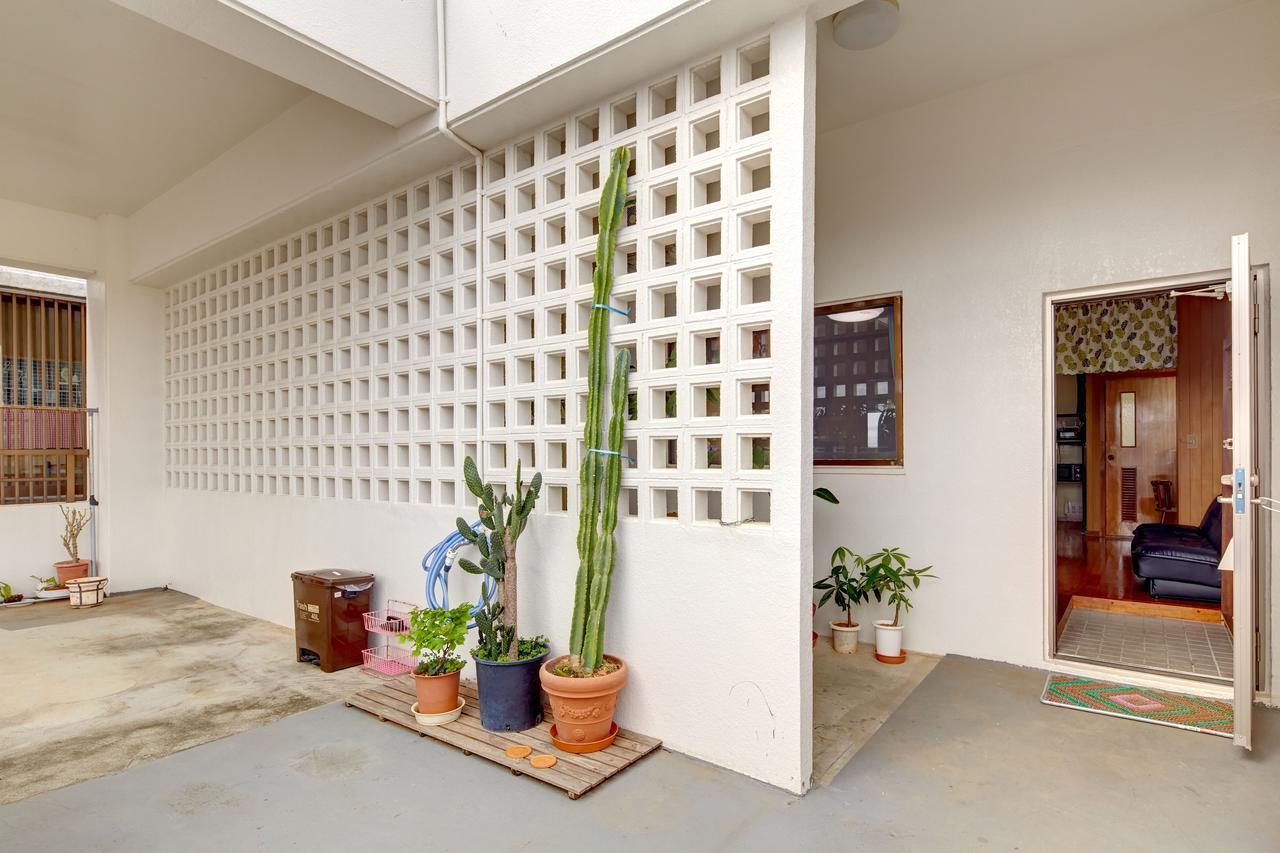 Condominium Aoi Sanmyaku Okinawa Exteriör bild